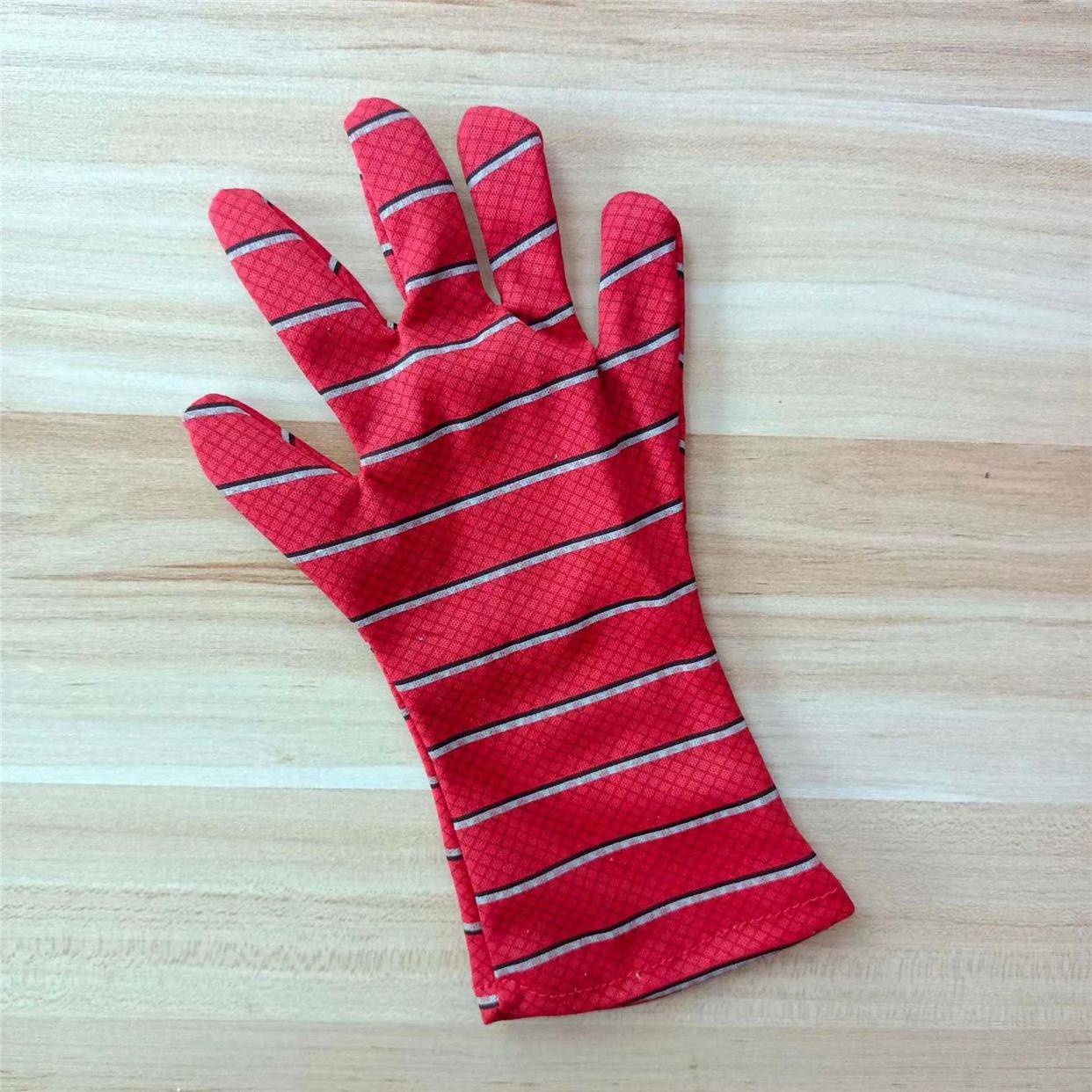 Little gloves
